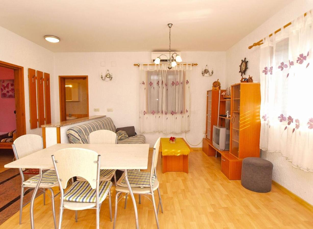Alma Apartment Пореч Екстер'єр фото